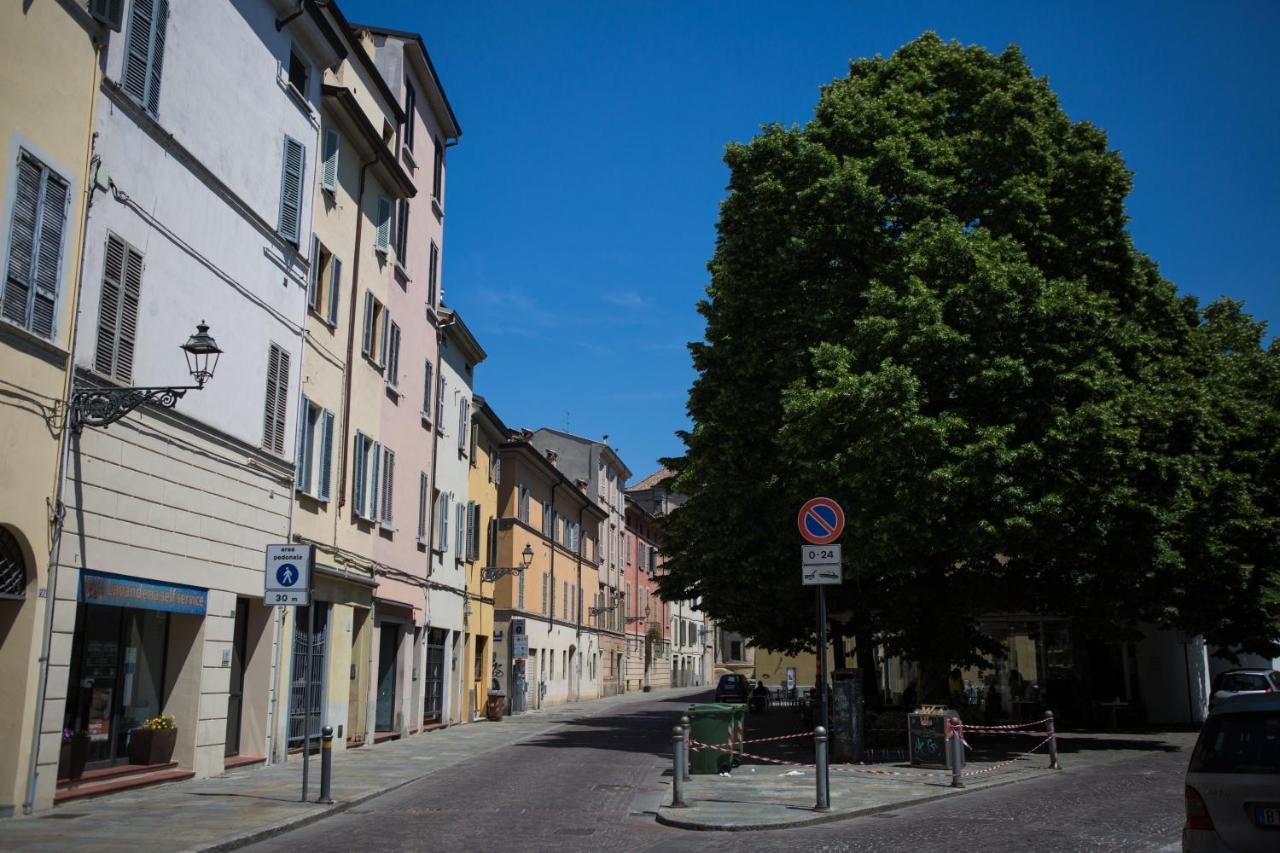 Centro Storico Oltretorrente Apartment Parma Bagian luar foto